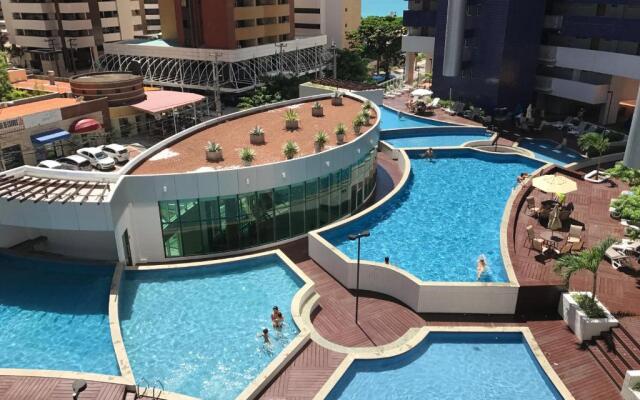 Apartamento Beira Mar 14º andar com 2 Quartos