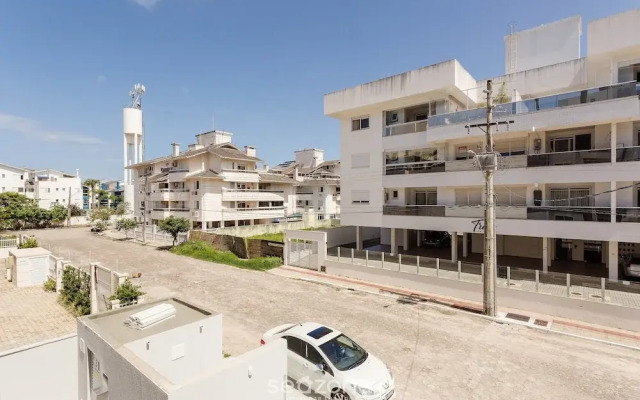 Building With Swimming Pool in Ingleses Norte - STN