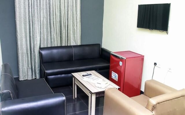 Demeg Hotel And Suites