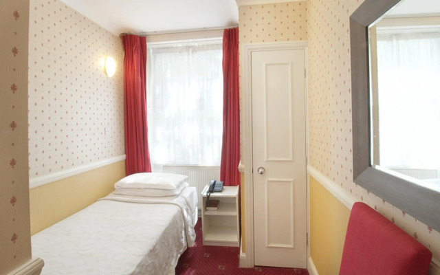 Balmoral House Hotel