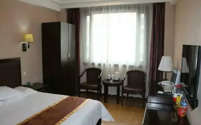 GreenTree Alliance Zhengzhou Railway station West Square Hotel