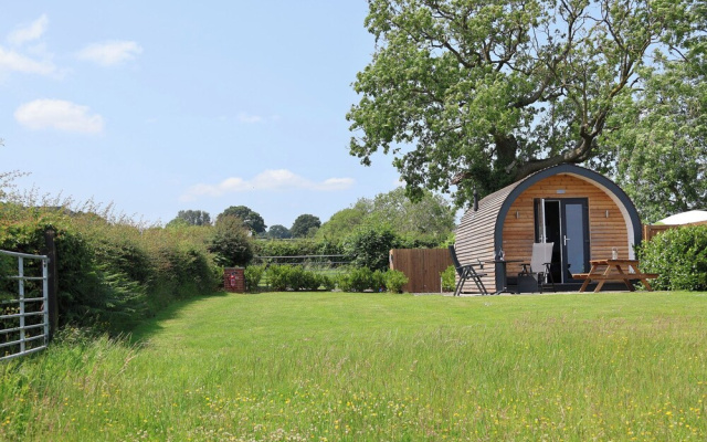 Honeypot Hideaways - Acacia