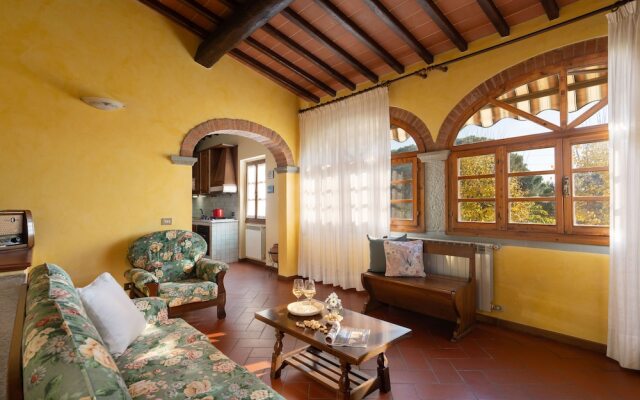 Renovated Farmhouse Near Florence