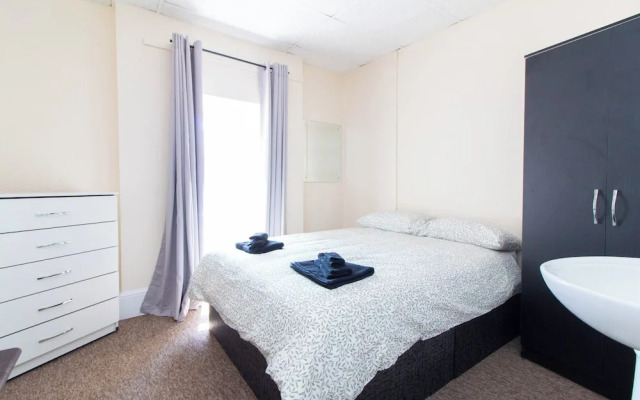 Brookvale Guest House Room 10