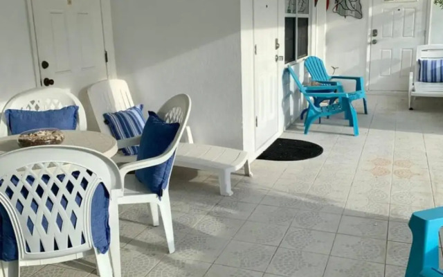 S2B Blue Pavilion - Beach Transfers Meals Tours Island Retro Chic