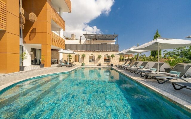 Lupia Suites