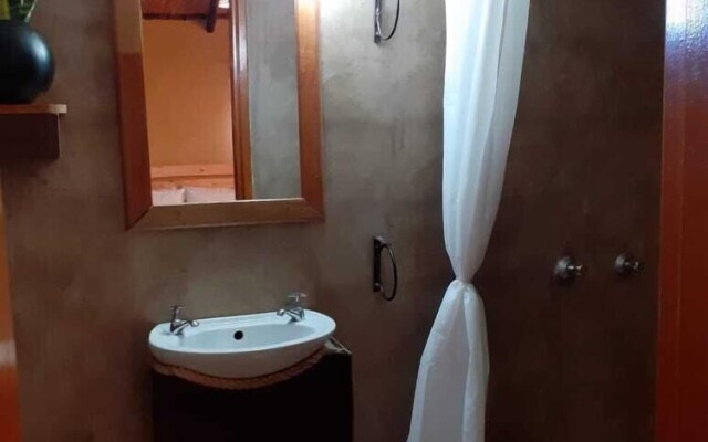 Phokoje Bush Lodge