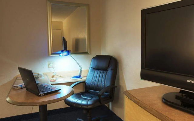 San Jose Airport Inn