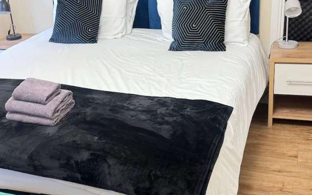 Room-216 High Street Abroath
