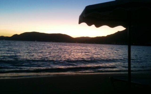 George Beach Studios & Villas