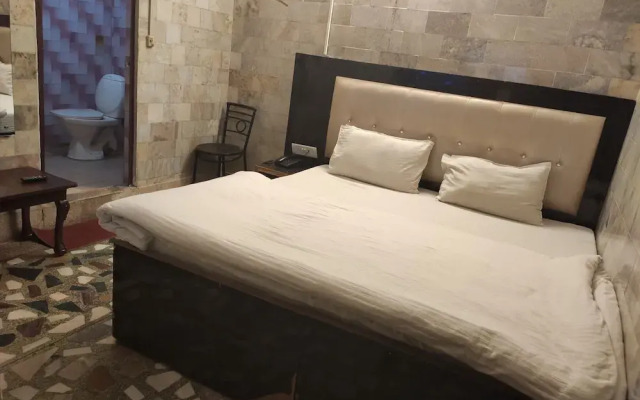 Hotel Hare Rama Deluxe