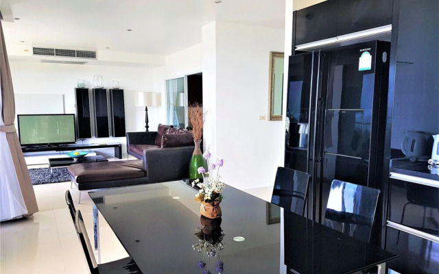 Sunset Plaza 1 Karon Beach by PHR