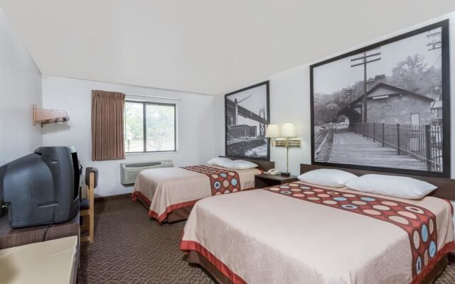 Super 8 Prince Frederick