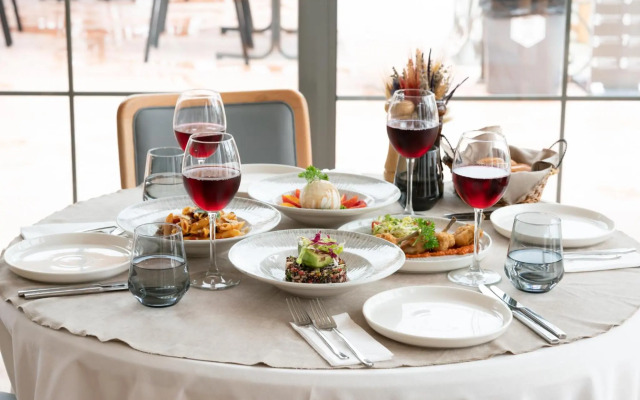 Elementa Boutique Hotel