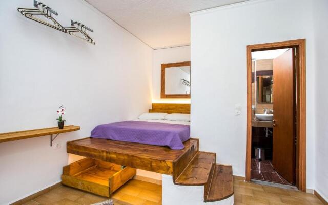 Toulas Studios & Apts No2