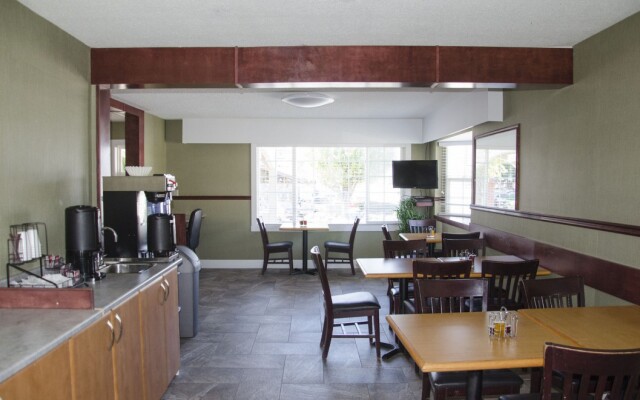 Best Budget Inn and Suites