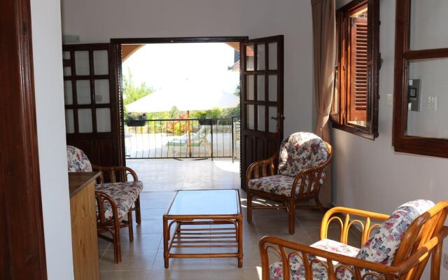 Five Fingers Holiday Bungalows
