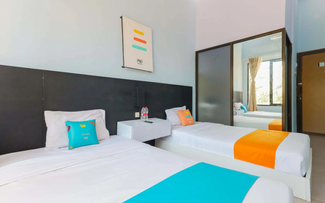 Sans Hotel Borobudur Banyuwangi