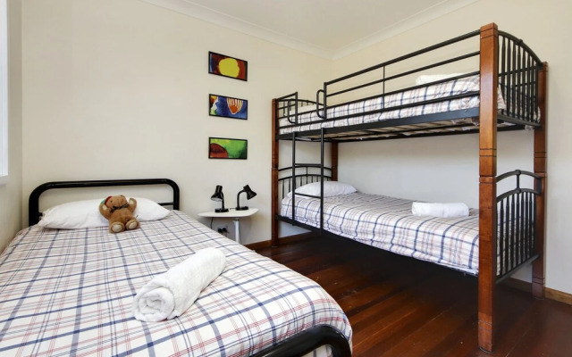 Ammaboolah at Hat Head