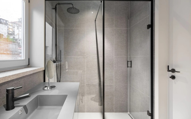 ALTIDO Smart Self Check-In 2-BR Apartment in Porto