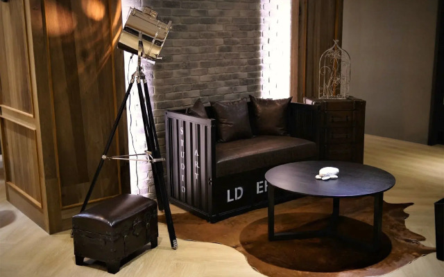 G11 Hotel