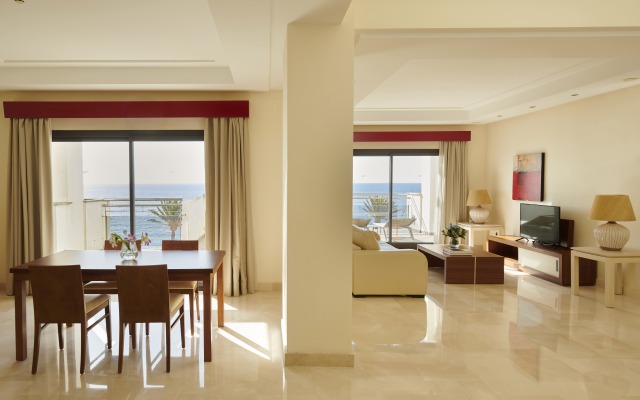 Estepona Hotel & Spa Resort