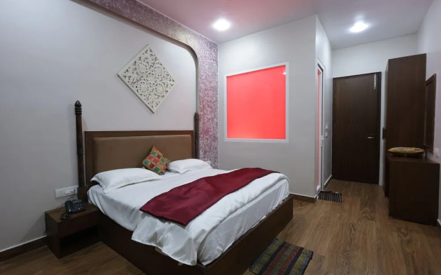 Kafal Pako Resort - Luxury Mountain View Stay in Mukteshwar