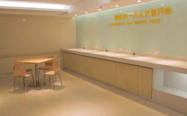 City Comfort Inn