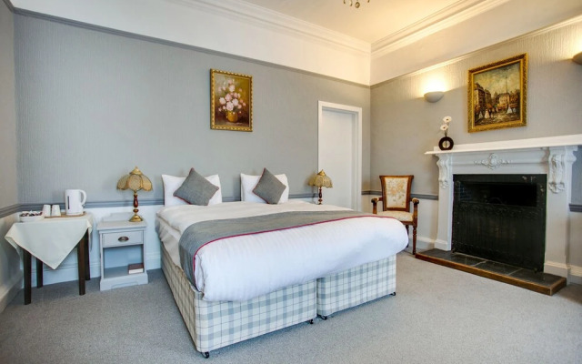 The Murray Arms Hotel