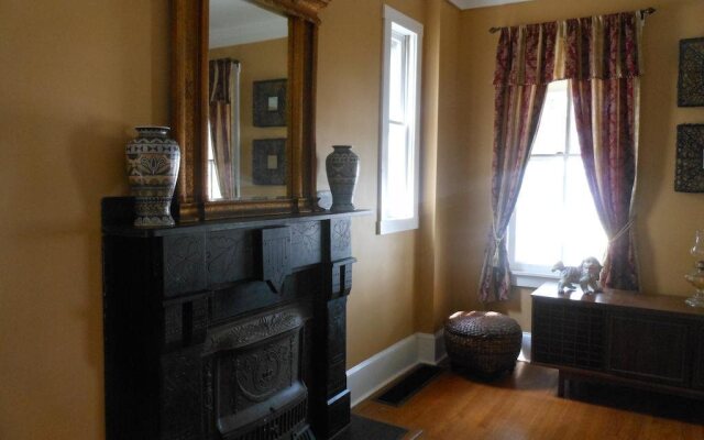 Miss Helens Guesthouse