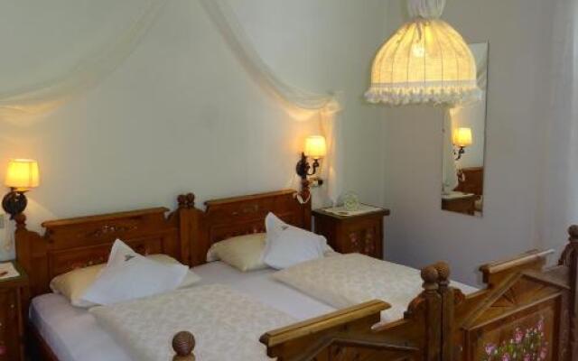 Hotel Holzer