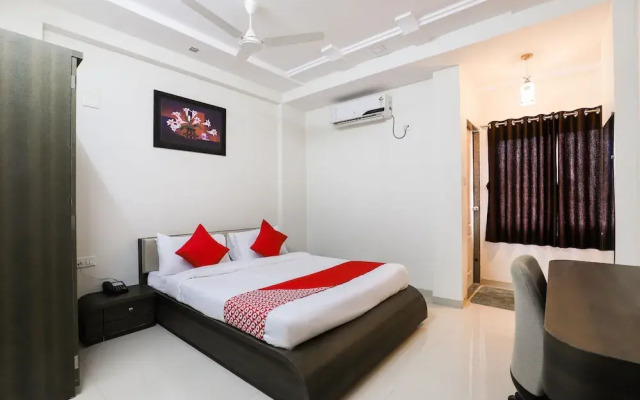 OYO 49837 Hotel Narayan Executive