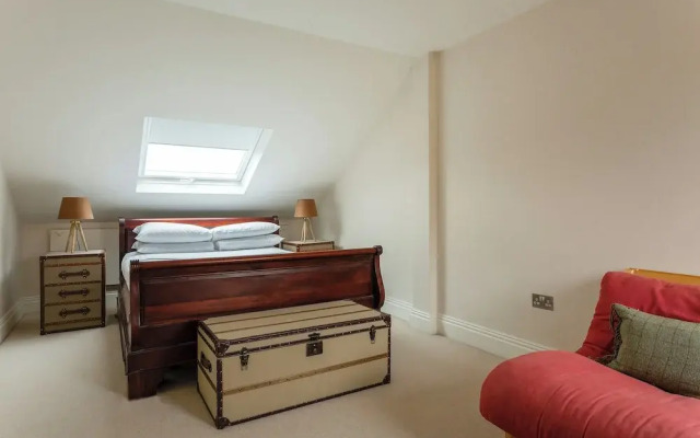 Rigault Road by Onefinestay