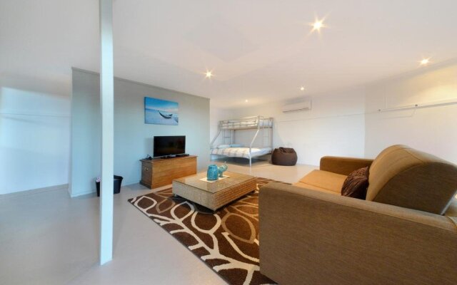 Hydeaway Bay Beach House