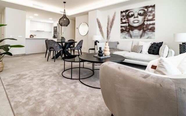 INF2.7E- Holiday home Estepona by Roomservices