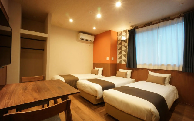 WIRES HOTEL James zaka