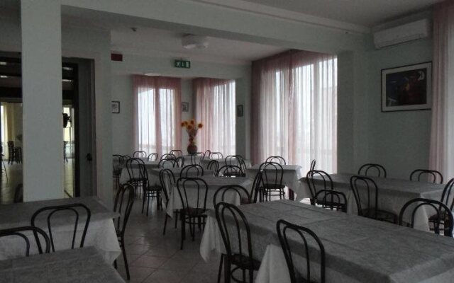 Acapulco Hotel Cattolica