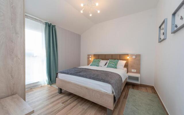 Luxury Apartments - La Vir 1 & 2