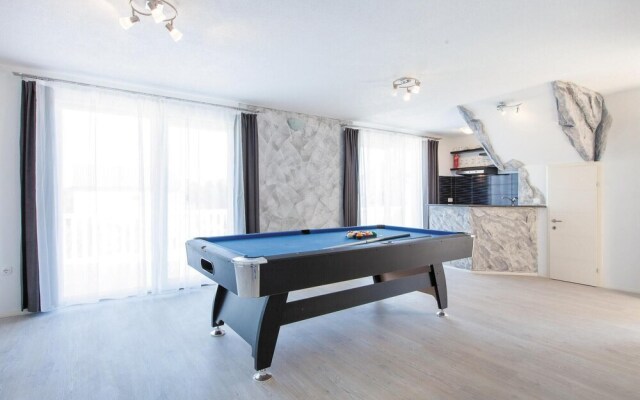 Beautiful Home in Kastel Stafilic With Wifi and 7 Bedrooms