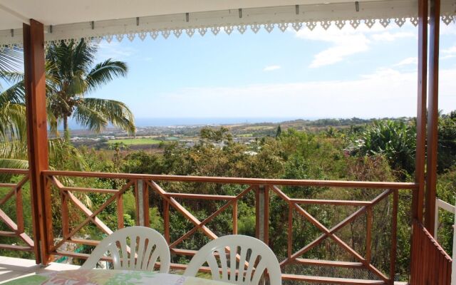 House With one Bedroom in Saint Paul, With Wonderful sea View, Enclose