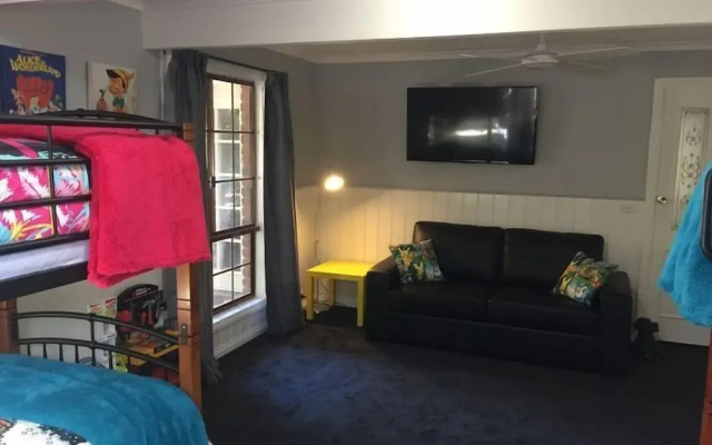 Tudor House - Large Family Home