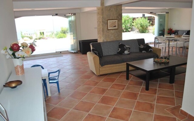 Villa Goodens by Amy Villas