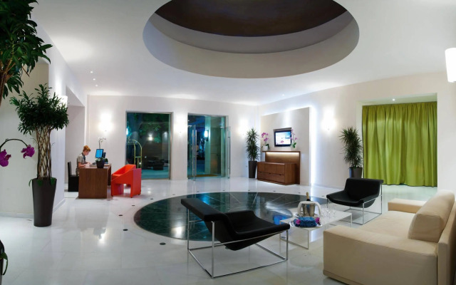 Amathus Elite Suites(Ixia)