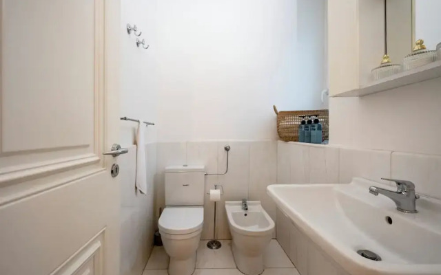 Private Luxury Suite in Bari Center