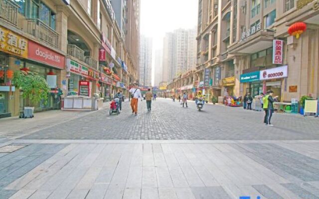 Leishibo Hotel (Chongqing Danzishi International Community Branch)