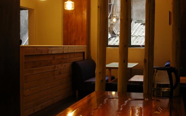 Guilin Jiuzaipangbian Boutique Inn