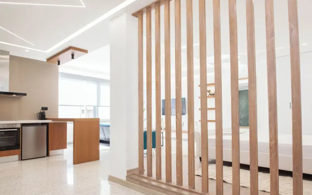 Stylish Modern Suite at Piraeus Port