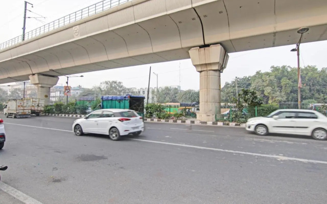 Collection O 70258 Hotel Wall Street