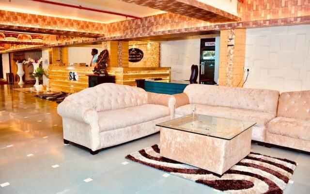 SK Crown Park Naraina