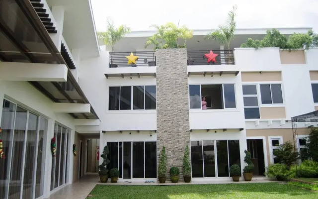 Alan Sr. Residences
